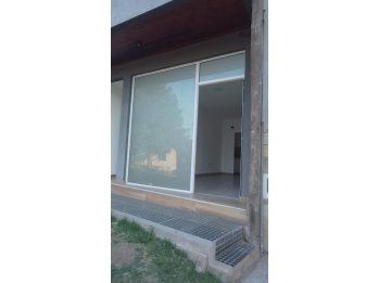 Vendo locales calle Manuel Leiva 6 cuotas u$s 6.000
