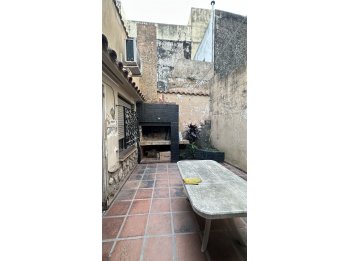 vendemos Casa, calle sta.fe, casi Cervantes bajamos precio!