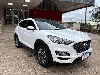 HYUNDAI Tucson 2WD 2.0 C/Techo panorámico. Recibo vehículos