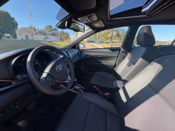 TOYOTA YARIS S 1.5 CVT. 0 KM 2025. Recibo vehiculos
