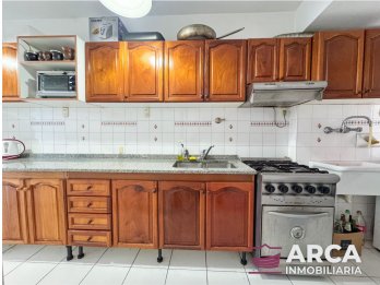 VENDO DEPTO CÉNTRICO DE 3 DORMITORIOS