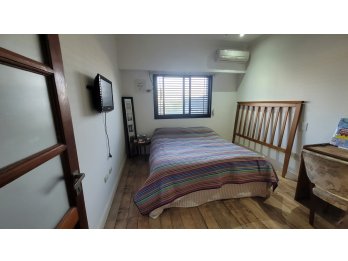 VENDO IMPORTANTE CASA EN CALLE VILLAGUAY 972