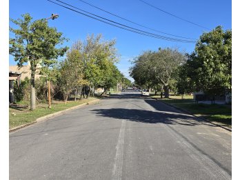 Lote en Oro Verde todos los servicios 10 x 50 mt cercano polideportivo