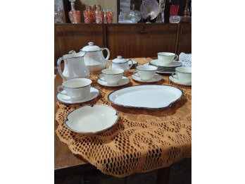 Vendo juego de té inglés alfred meakin de 26 piezas