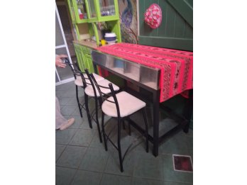 Mesa Johnson acero con butacas x4