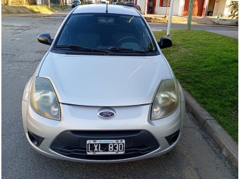 VENDO/PERMUTO FORD KA 2012
