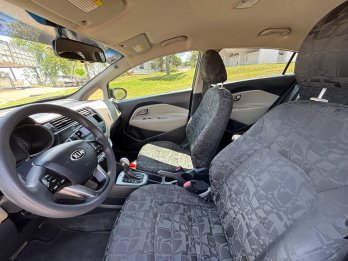 KIA RIO LX. Recibo vehículos de menor y mayor valor