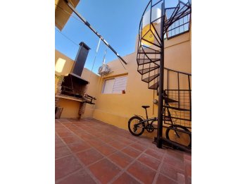 PARTICULAR VENDE CASA EN PLANTA ALTA