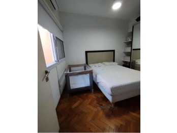 Particular Vende Casa en Planta Alta- Pleno Centro -