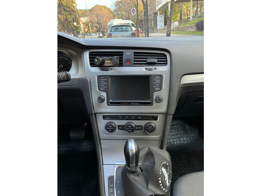 DUEÑA VENDE Golf confortline c/ cruise control y caja DSG 7