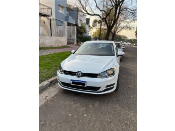 DUEÑA VENDE Golf confortline c/ cruise control y caja DSG 7