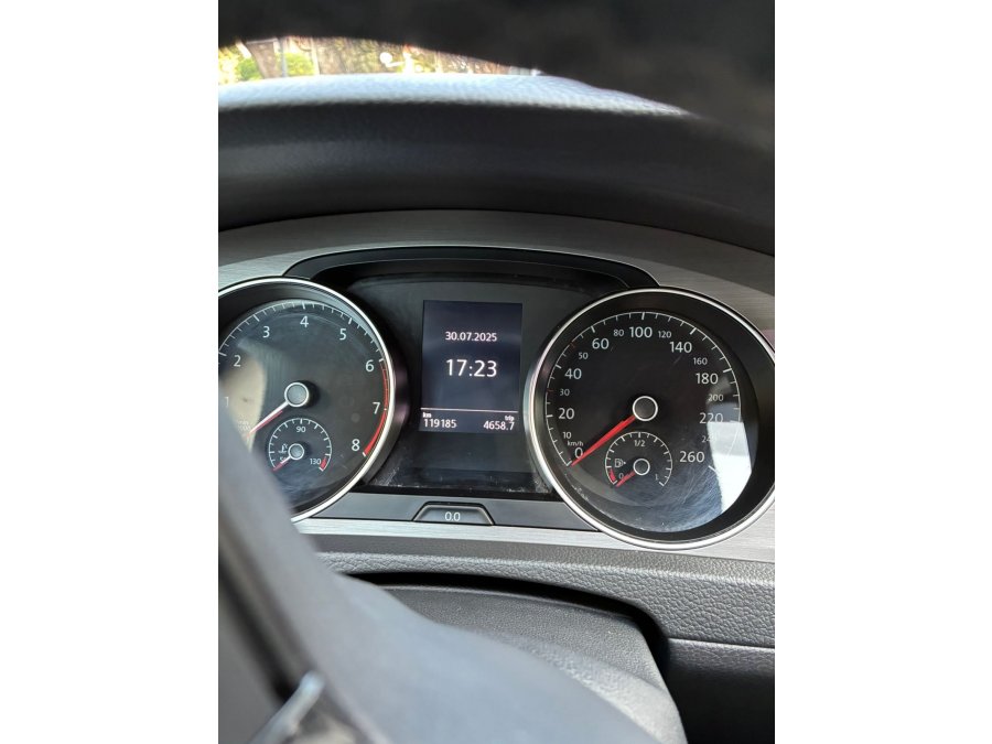 DUEÑA VENDE Golf confortline c/ cruise control y caja DSG 7