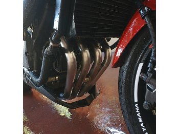 Yamaha XJ6 (600cc) 2011 . 4 cilindros