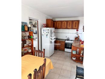 CASA EN ORO VERDE CALLE LAS CALANDRIAS, 2 DORM, 2 COCHERAS.
