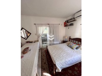 CASA EN ORO VERDE CALLE LAS CALANDRIAS, 2 DORM, 2 COCHERAS.