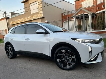Nuevo Kia K3 Cross GT line 2025 con 900 km