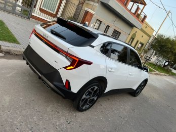 Nuevo Kia K3 Cross GT line 2025 con 2500 km