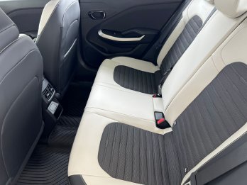 Nuevo Kia K3 Cross GT line 2025 con 2500 km