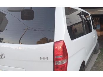VENDO HYUNDAI H1 2015 AT FULL