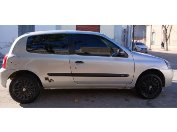 Renault Clio2 nafta 1.2 aire ac. 2012 dir. asist.Valle Maria