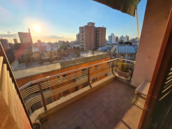 Departamento céntrico con Cochera