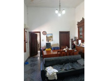 VENDO CASA 2DORM + DPTO 2DORM - PARAGUAY E/ITALIA Y PELLEGR