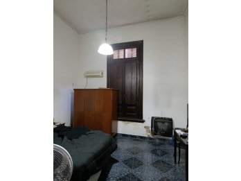 VENDO CASA 2DORM + DPTO 2DORM - PARAGUAY E/ITALIA Y PELLEGR