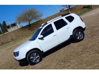 DUSTER PRIVILEGE 1.6 MT KM 108MIL 2019 . EXCELENTE.