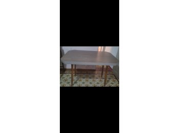 VENDO MESA EXCELENTE ESTADO
