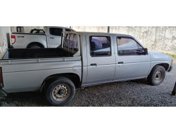 VENDO NISSAN DOBLE CABINA