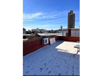 DEPARTAMENTO 2 DORM CON AMPLIA TERRAZA, CALLE GUALEGUAYCHÚ.