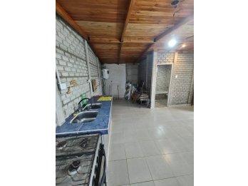 Casa en Alvear en esquina ideal quinta fin de semana