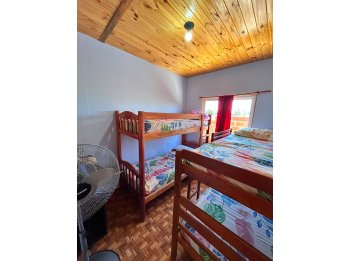 CASA QUINTA CON PISCINA EN COLONIA ENSAYO, TERRENO DE 450M2.