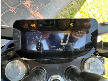 VENDO CB 300 TWISTER 2024 IMPECABLE