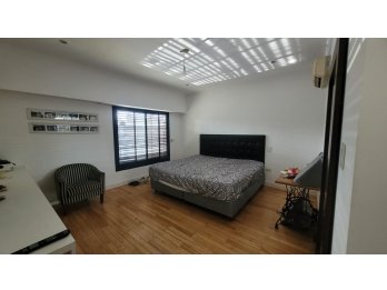 VENDO LINDA y AMPLIA CASA 3DORM - CALLE VILLAGUAY