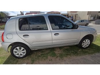 VENDO CLIO MIO AÑO 2013