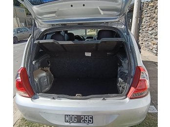 VENDO CLIO MIO AÑO 2013