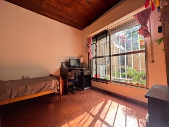 VENTA CASA DOS DORMITORIOS Y COCHERA EN SANTA LUCIA