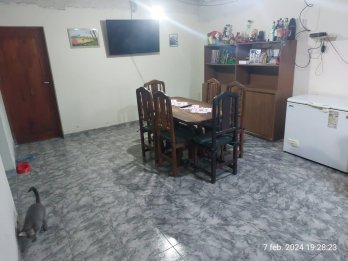 CASA CON LOCAL SAN BENITO