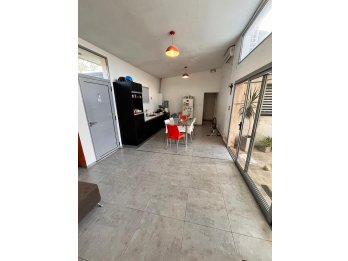SE VENDE CASA DE 2 HABITACIONES EN BARRIO LOS CEDROS