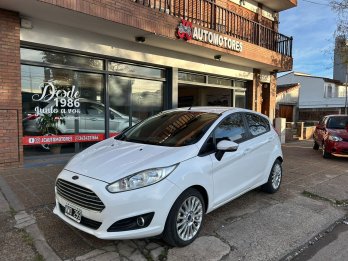 FORD FIESTA KD 2014 1.6 130000KM ...TEL 0343 4231866
