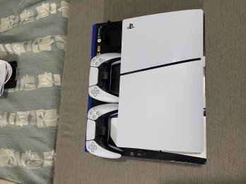 Ps5 con 2 joysticks, igual a nueva.