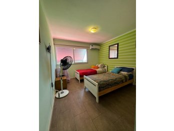 VENDO AMPLIO DUPLEX ZONA LA TOMA - COMPLEJO CERRADO