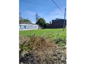 VENDEMOS LOTE. Calle Gdor. Basavilbaso esquina C. Sourreges.