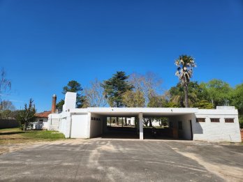 SE VENDE LOTE DE 30.900M2 CON INCREIBLES INTALACIONES
