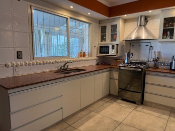 Sosa Loyola, Zona Don Bosco y Blas Parera - Casa en Venta