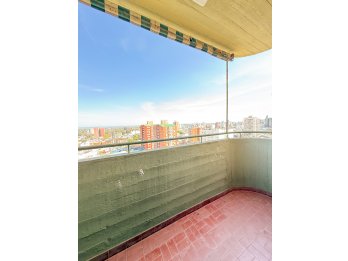 ALQUILO DEPTO DE 2 DORM CON COCHERA EN PLENO CENTRO