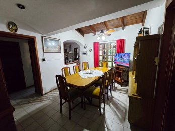 VENDO CASA CALLE BERDUC