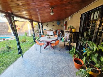 VENDO CASA CALLE BERDUC