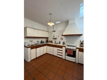 En venta hermosa casa en calle San Juan y uruguay